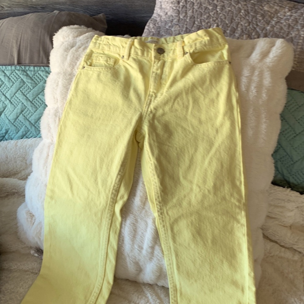 NWOT Pacsun kids Pale yellow jeans. size 8.